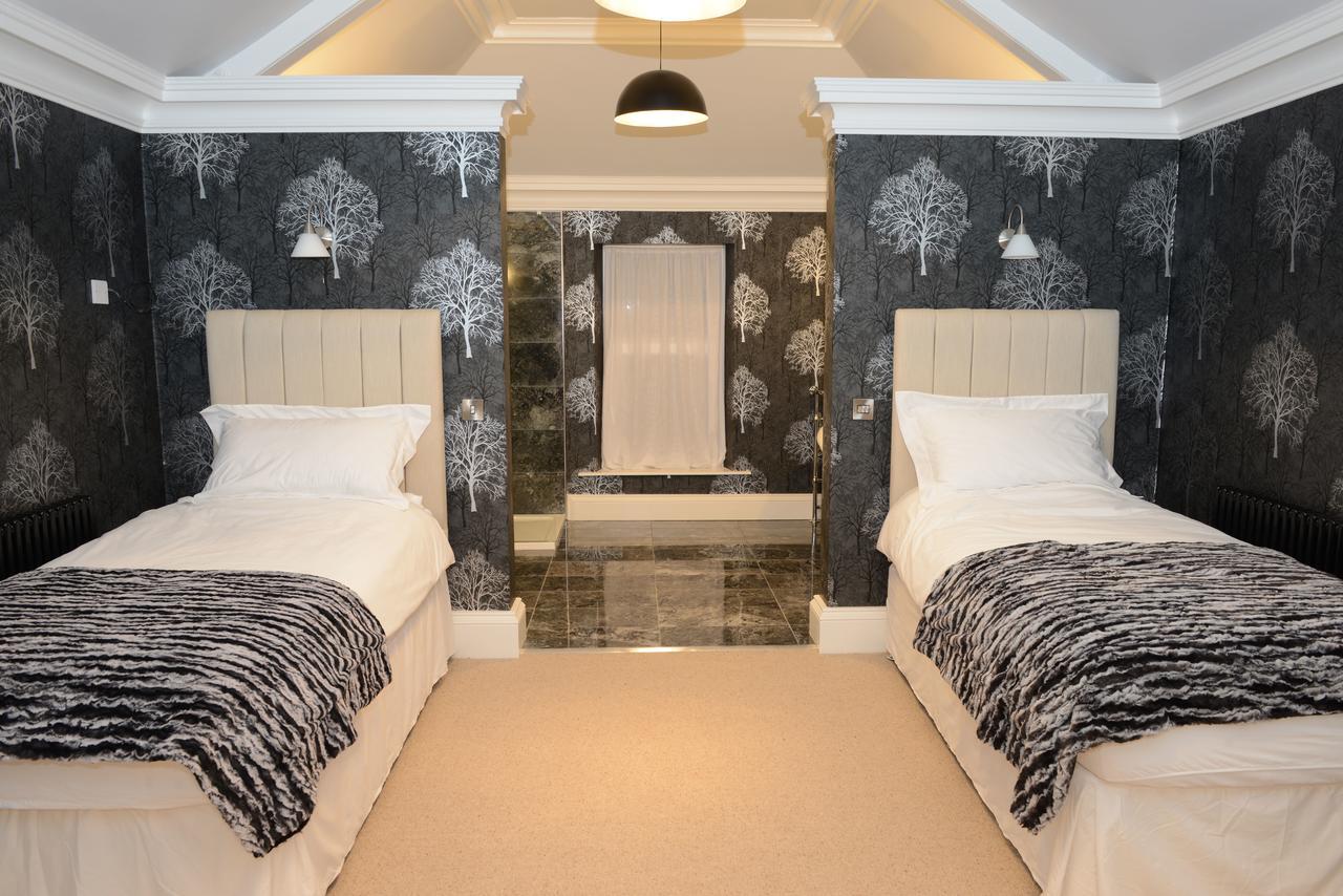 Bishopcleugh Guest House 로커비 외부 사진